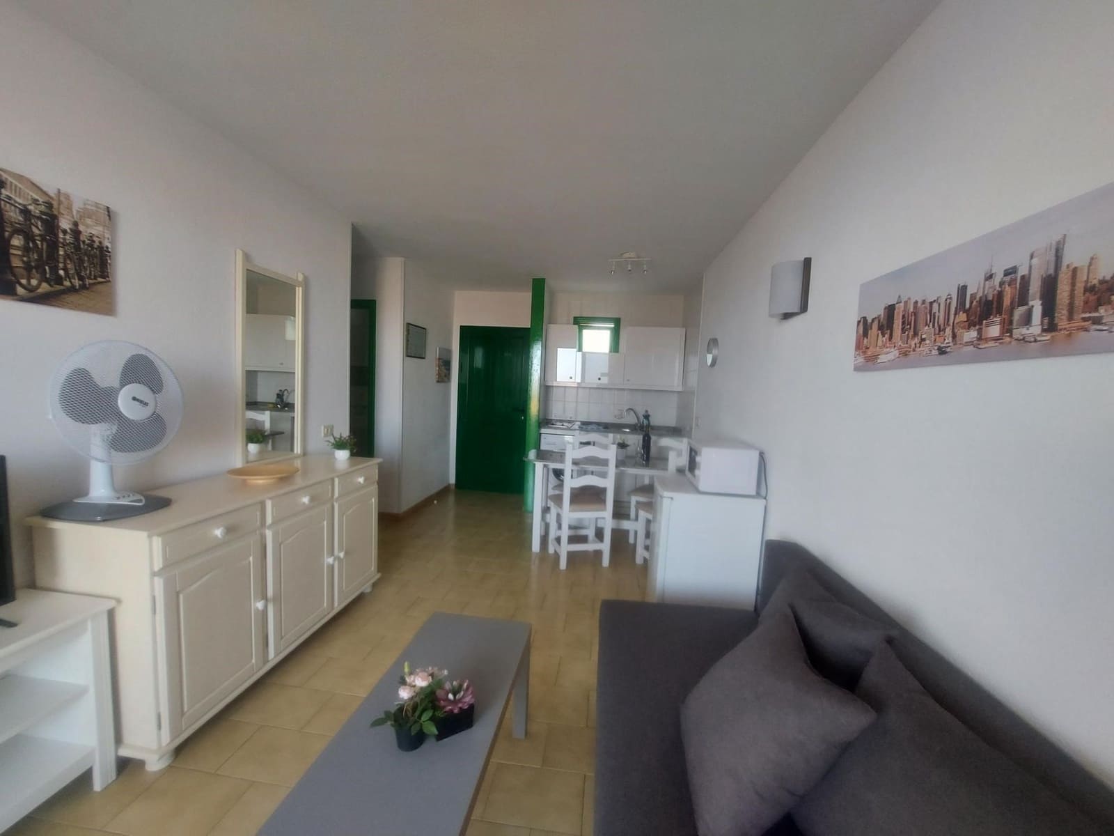 1 slaapkamer Appartement voor vakantieverhuur in Puerto Rico met zwembad garage - € 560 (Ref: 5977667)
