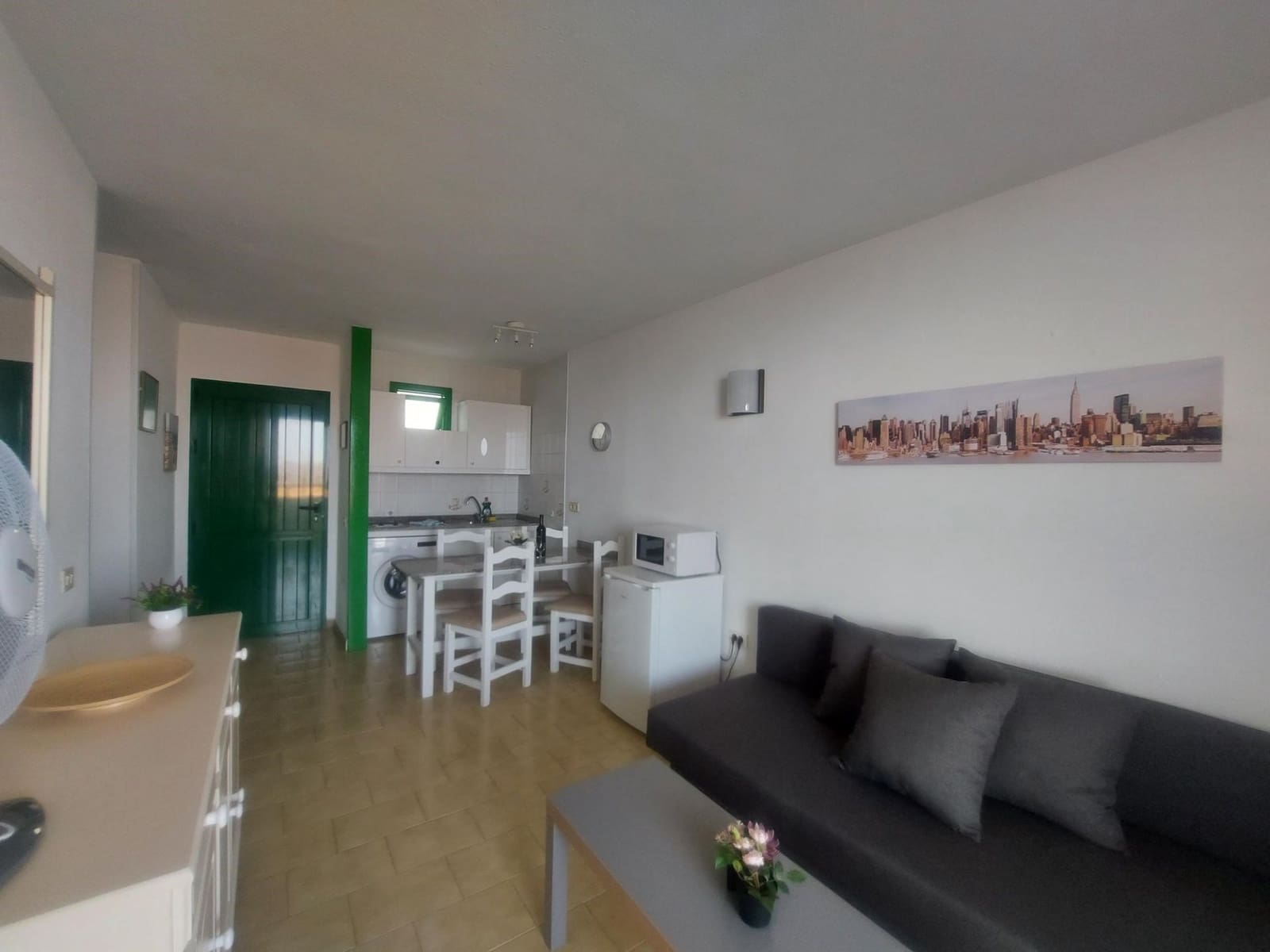 1 slaapkamer Appartement voor vakantieverhuur in Puerto Rico met zwembad garage - € 560 (Ref: 5977667)