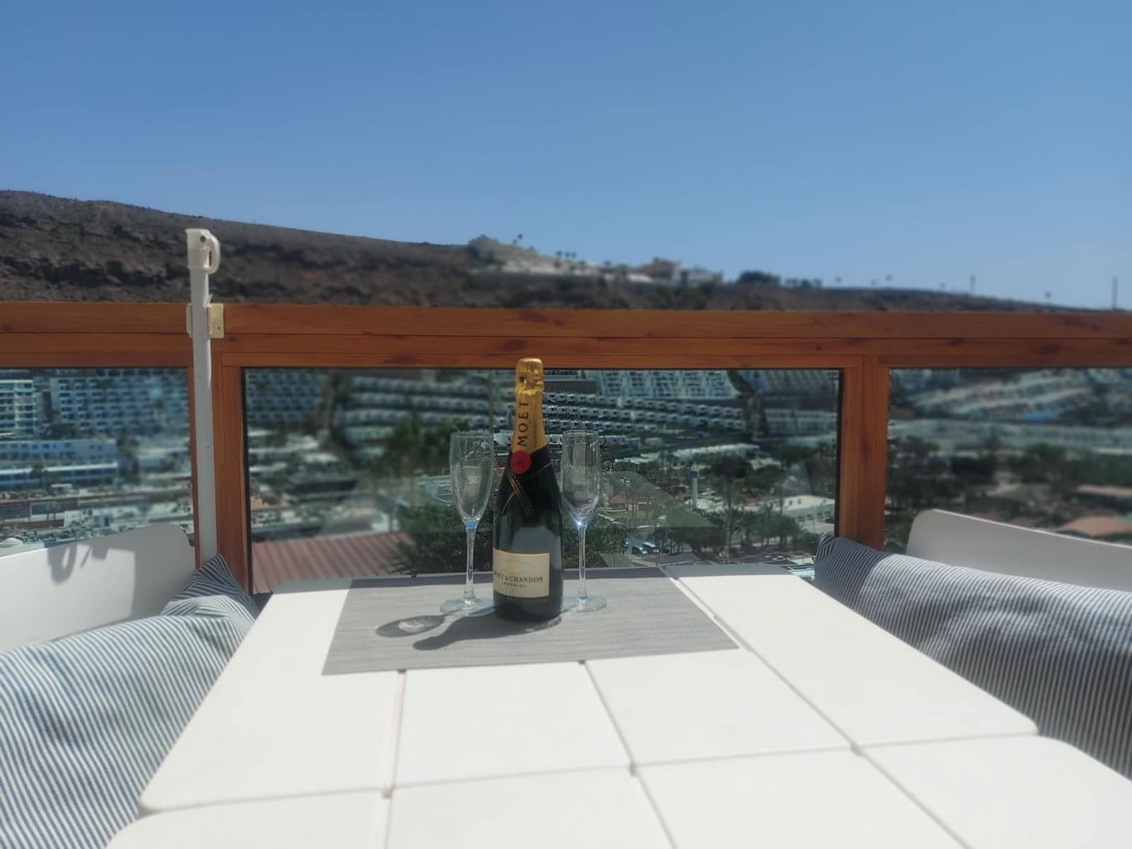 1 slaapkamer Appartement voor vakantieverhuur in Puerto Rico met zwembad garage - € 550 (Ref: 6002765)