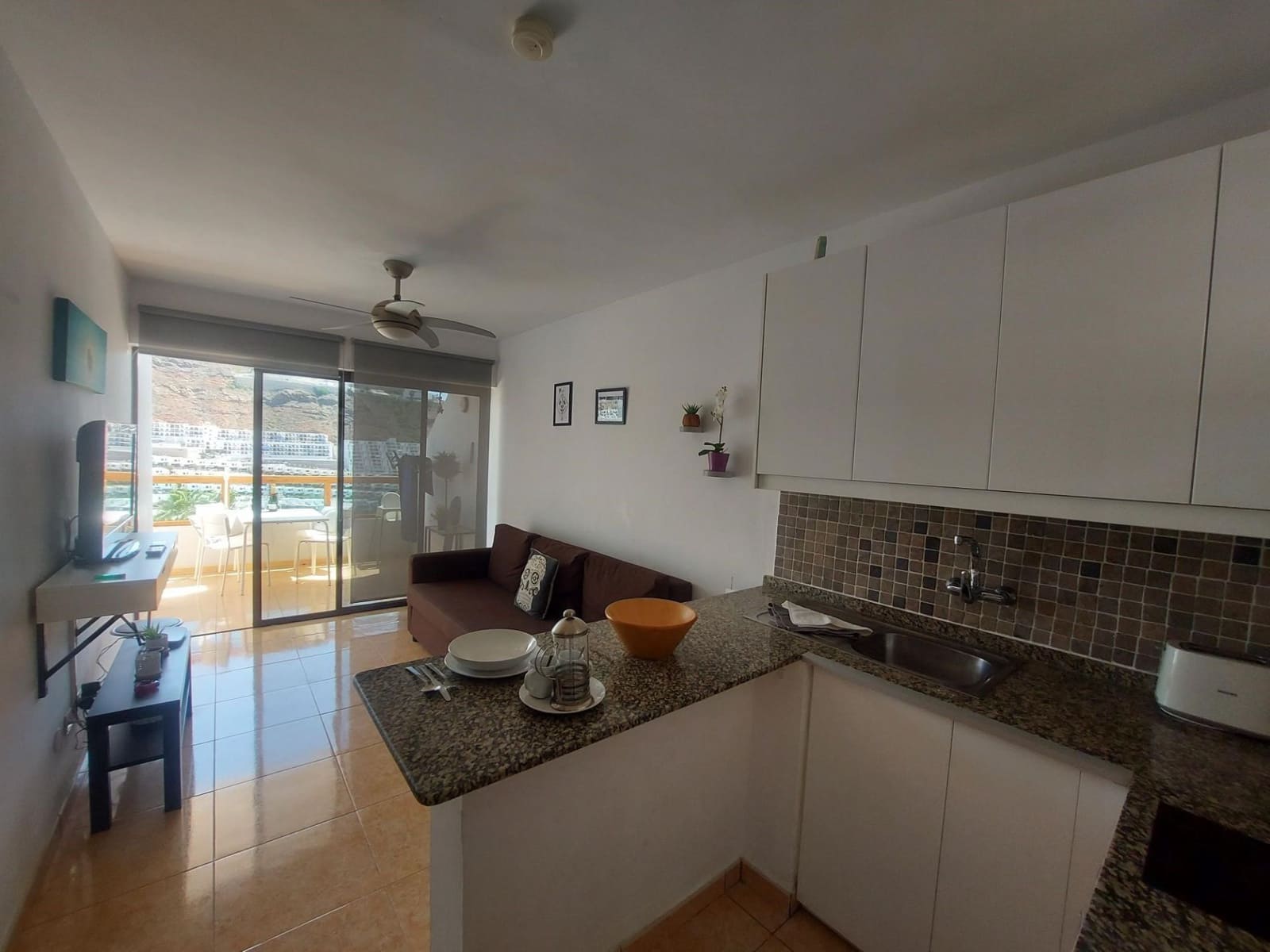 1 slaapkamer Appartement voor vakantieverhuur in Puerto Rico met zwembad garage - € 550 (Ref: 6002765)