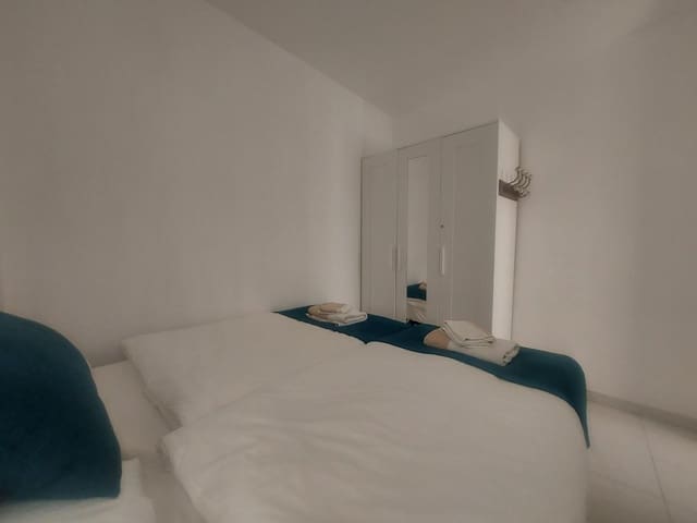 1 soverom Leilighet til leie i Puerto Rico, Mogán med svømmebasseng garasje - € 950 (Ref: 6856158)