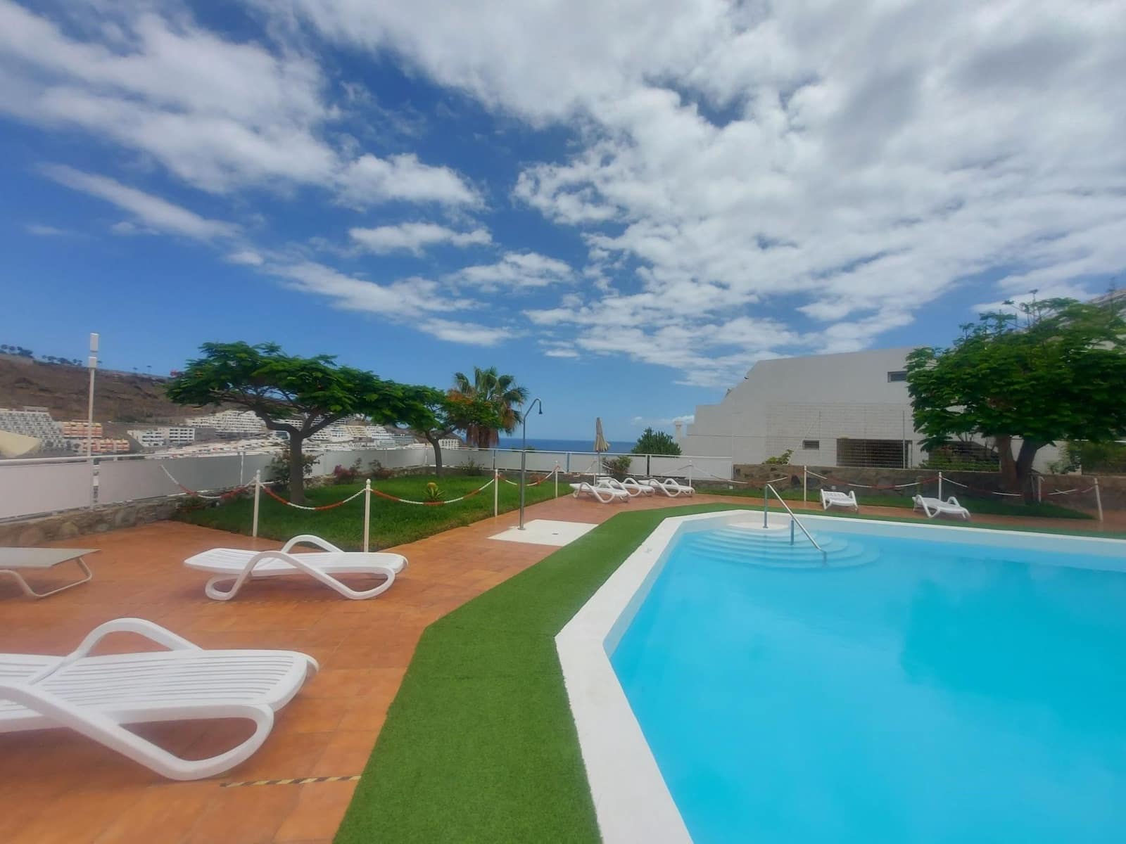 1 quarto Apartamento para arrendar em Puerto Rico com piscina garagem - 800 € (Ref: 6902233)