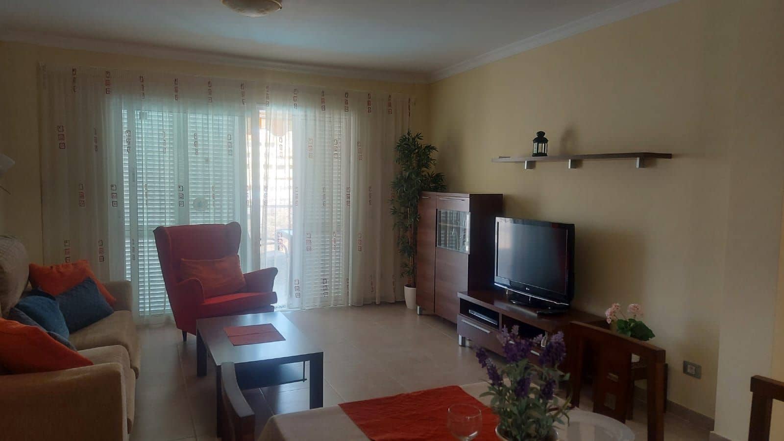 2 slaapkamer Appartement voor vakantieverhuur in Arguineguin met zwembad garage - € 735 (Ref: 7029439)