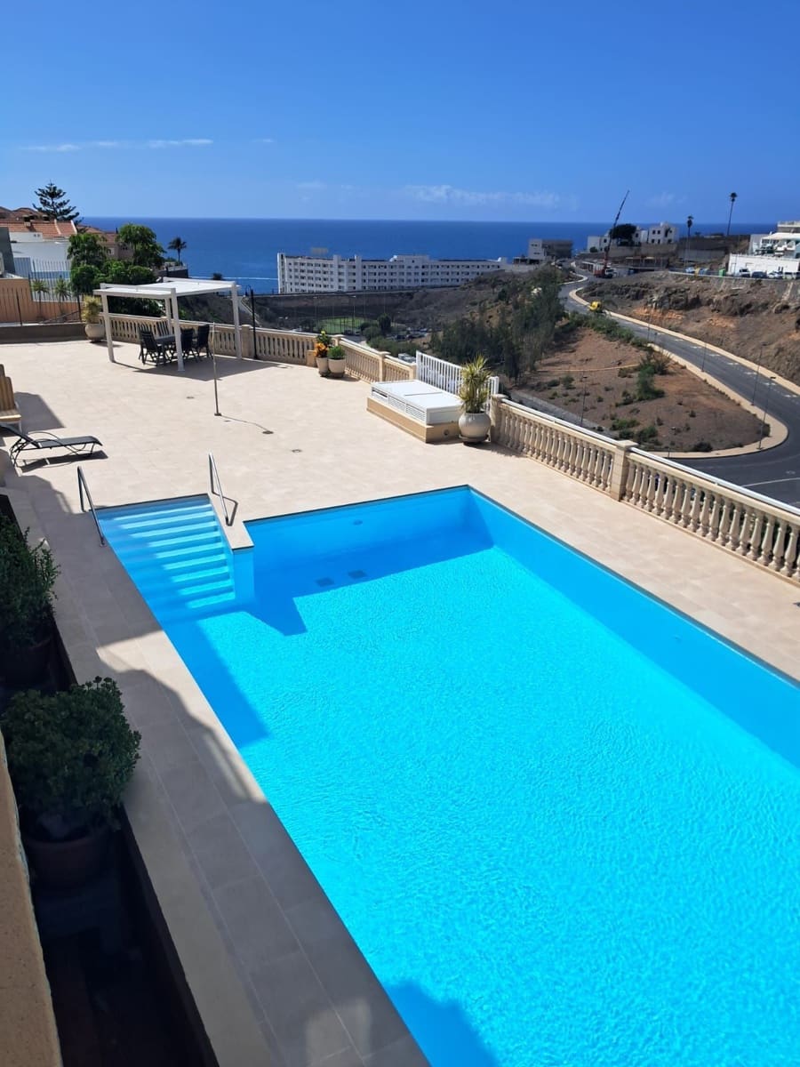 2 slaapkamer Appartement voor vakantieverhuur in Arguineguin met zwembad garage - € 735 (Ref: 7029439)