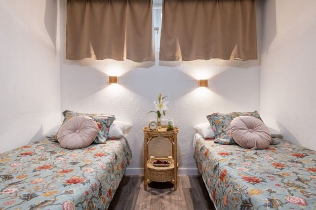 1 bedroom Apartment for rent in Playa del Inglés, San Bartolomé de Tirajana with pool - € 900 (Ref: 7721912)