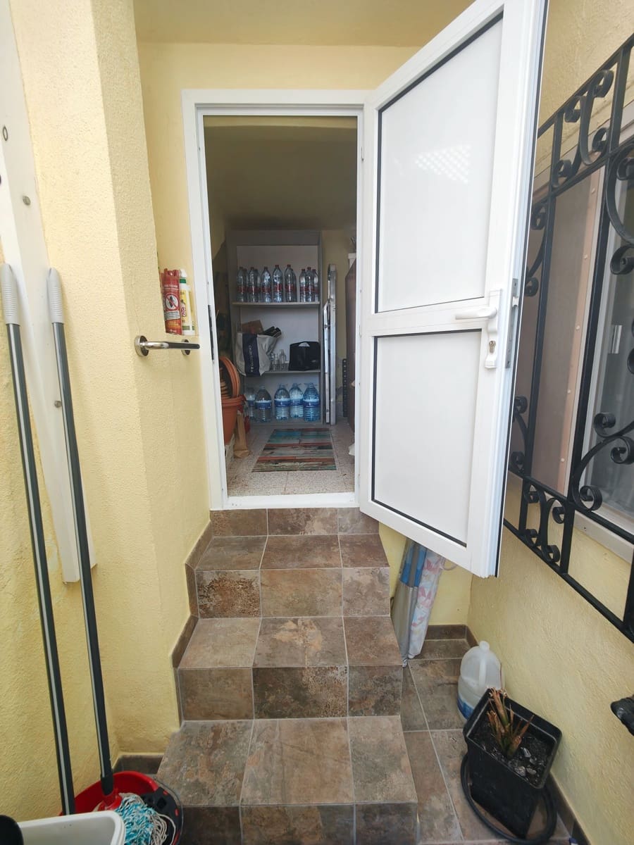 1 makuuhuone Huoneisto myytävänä paikassa Tauro mukana uima-altaan 
autotalli - 280 000 € (Ref: 7828433)