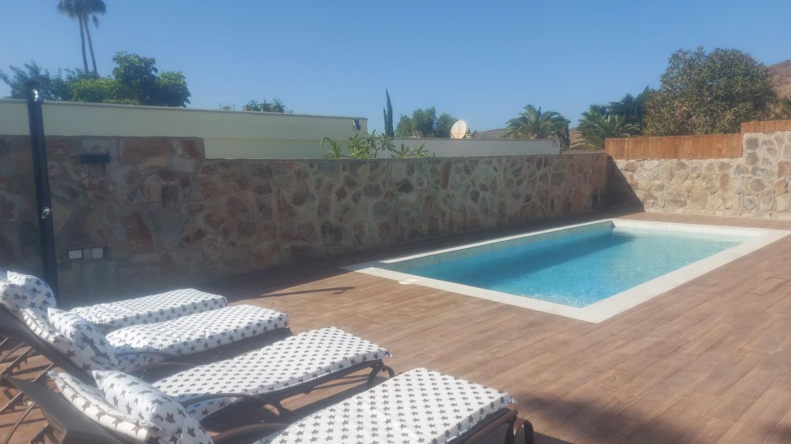 2 camera da letto Villa da affitare come casa vacanza in Tauro con piscina garage - 1.645 € (Rif: 7900619)