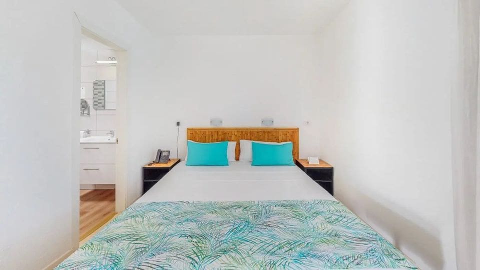 2 bedroom Apartment for rent in Puerto Rico with pool - € 1,400 (Ref: 8148161)