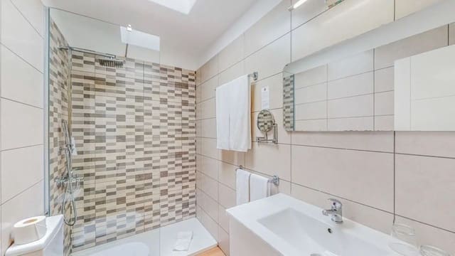 Apartamento de 2 habitaciones en Puerto Rico, Mogán en alquiler con piscina - 1.400 € (Ref: 8148161)