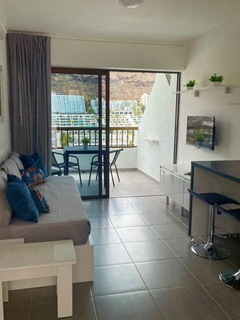 1 sovrum Lägenhet för semesterbostäder i Puerto Rico med pool garage - 630 € (Ref: 8289102)