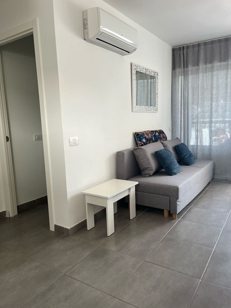 1 sovrum Lägenhet för semesterbostäder i Puerto Rico med pool garage - 630 € (Ref: 8289102)