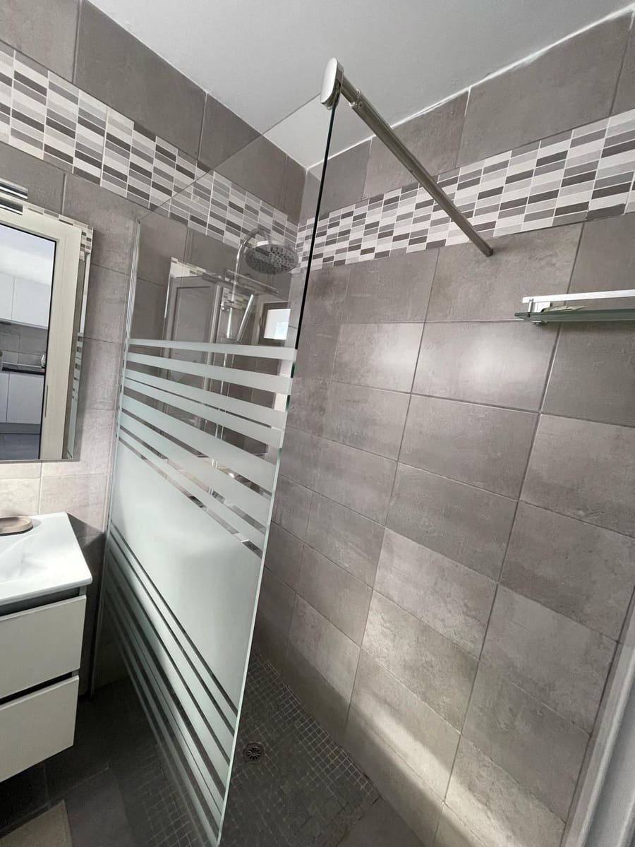 1 sovrum Lägenhet för semesterbostäder i Puerto Rico med pool garage - 630 € (Ref: 8289102)