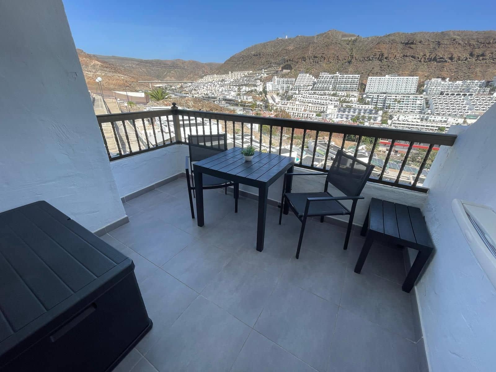 1 sovrum Lägenhet för semesterbostäder i Puerto Rico med pool garage - 630 € (Ref: 8289102)