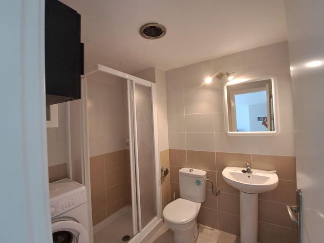Apartamento de 2 habitaciones en Playa del Inglés, San Bartolomé de Tirajana en alquiler con piscina - 1.300 € (Ref: 8302561)