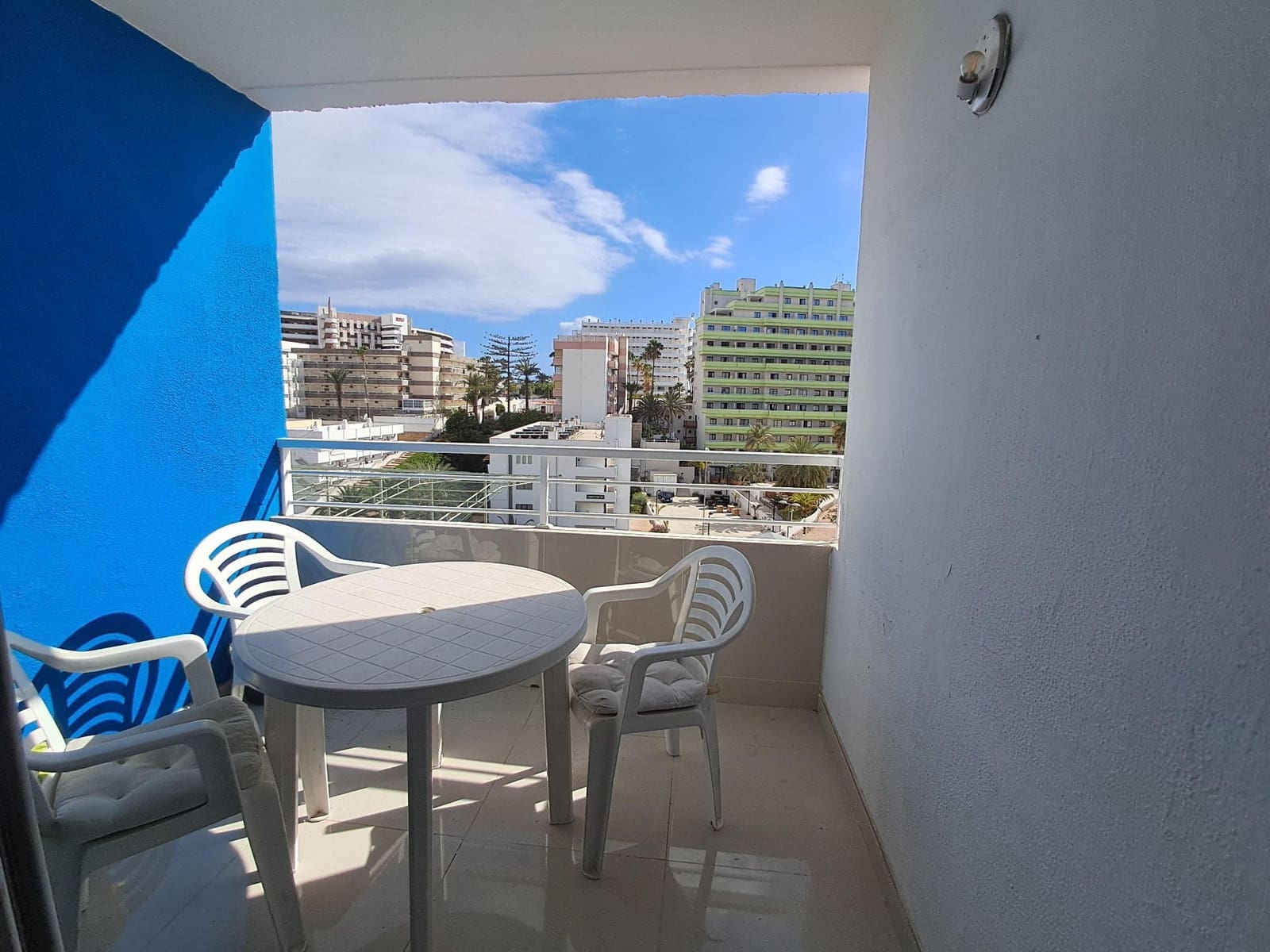 2 bedroom Apartment for rent in Playa del Ingles with pool - € 1,300 (Ref: 8302561)