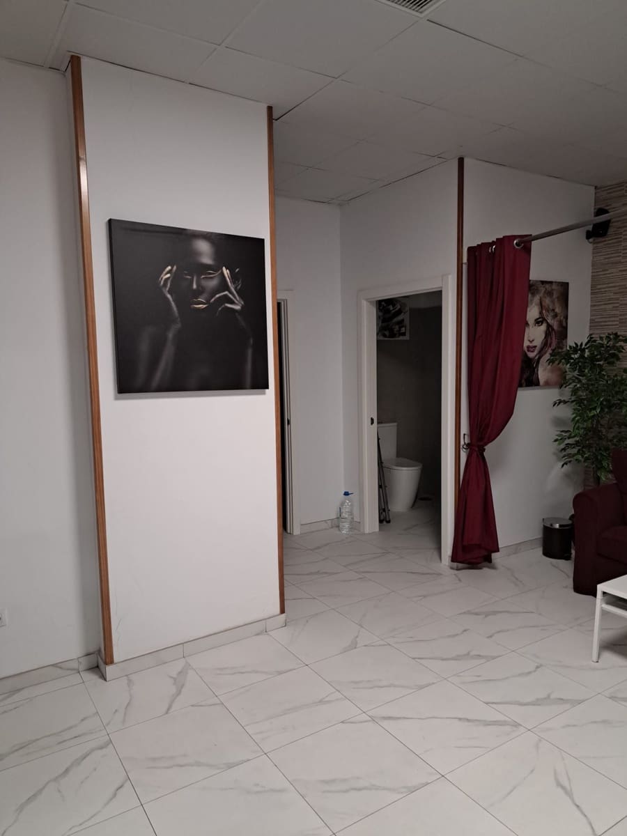 Erhverv til salg i Playa del Ingles - € 195.000 (Ref: 8536309)