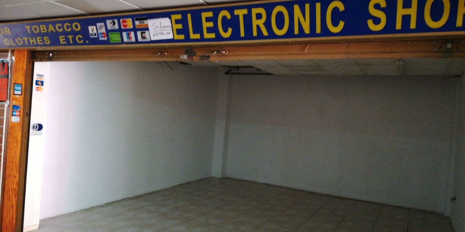 Commercial for sale in Puerto Rico - € 85,000 (Ref: 8556525)