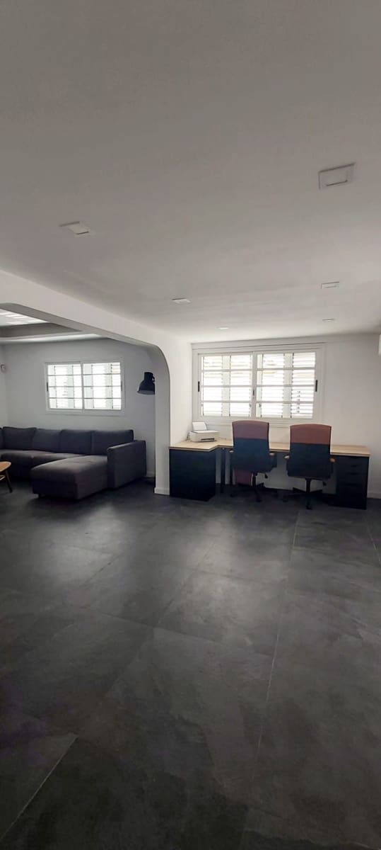 5 sovrum Villa till salu i Sonneland med pool garage - 695 000 € (Ref: 8743022)