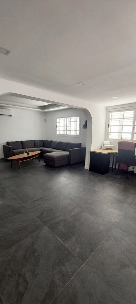 5 sovrum Villa till salu i Sonneland med pool garage - 695 000 € (Ref: 8743022)