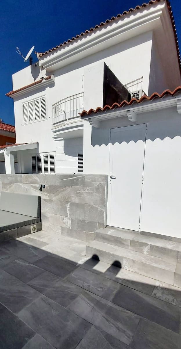 5 sovrum Villa till salu i Sonneland med pool garage - 695 000 € (Ref: 8743022)