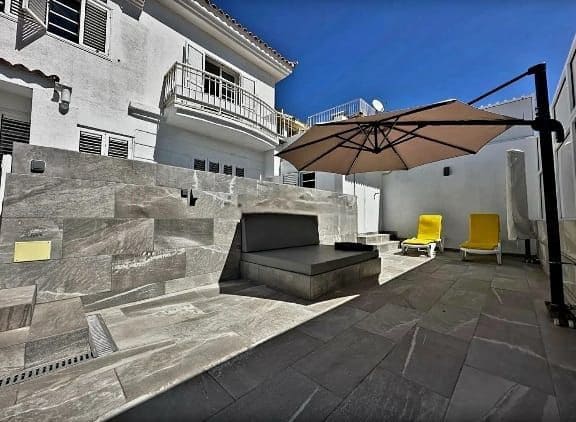 5 sovrum Villa till salu i Sonneland med pool garage - 695 000 € (Ref: 8743022)