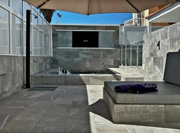 5 sovrum Villa till salu i Sonneland med pool garage - 695 000 € (Ref: 8743022)