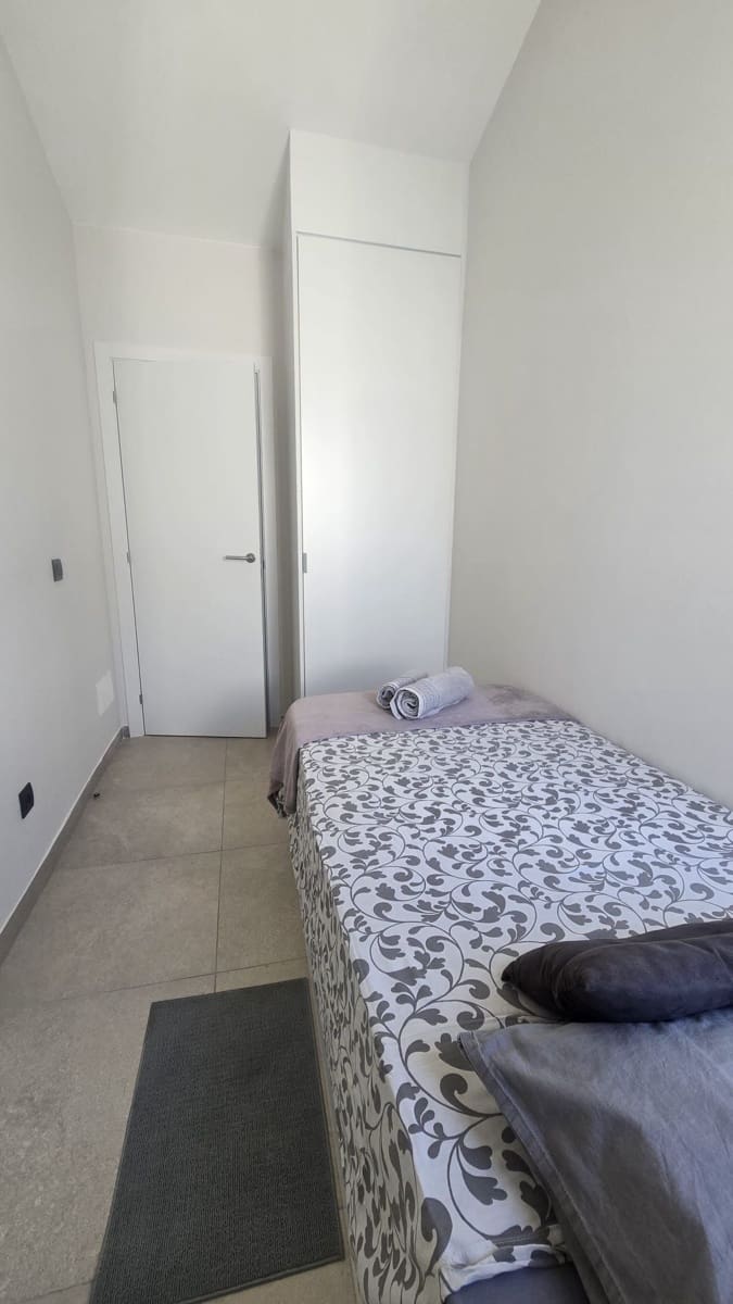 2 soverom Hus til leie i Las Palmas de Gran Canaria med garasje - € 1 250 (Ref: 9148953)