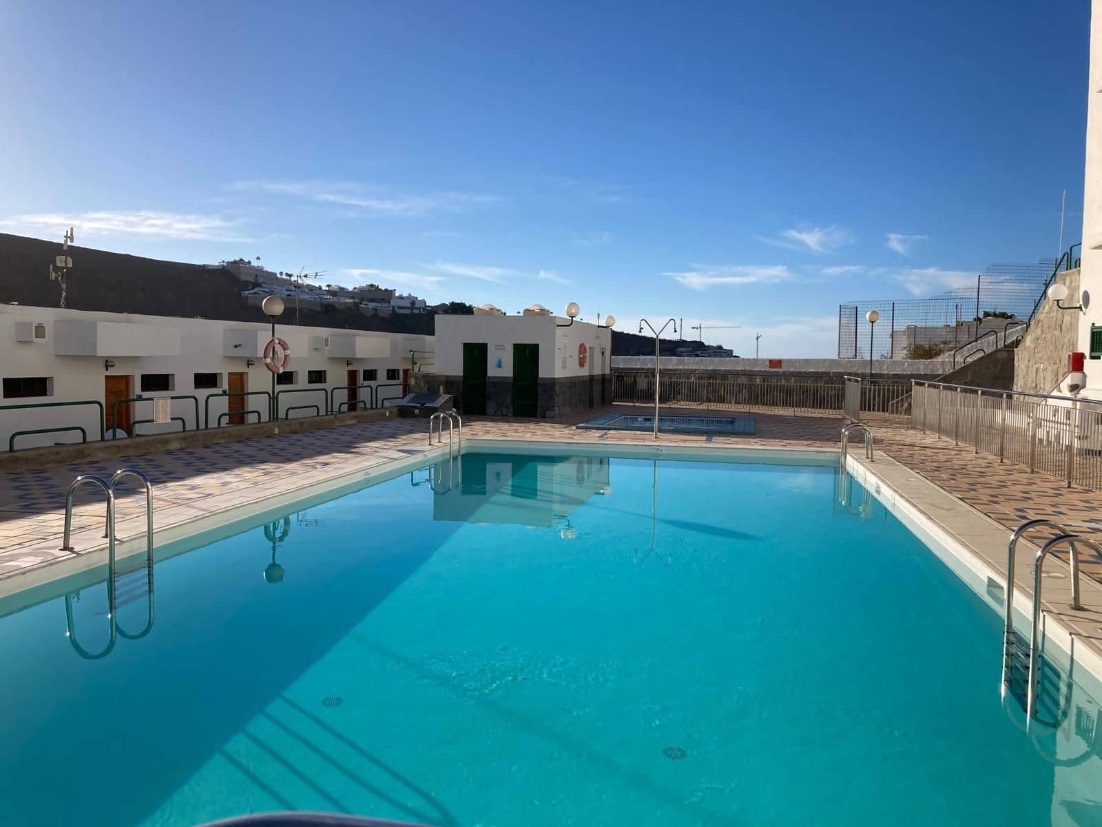 1 sovrum Lägenhet att hyra i Puerto Rico med pool garage - 1 100 € (Ref: 9398231)