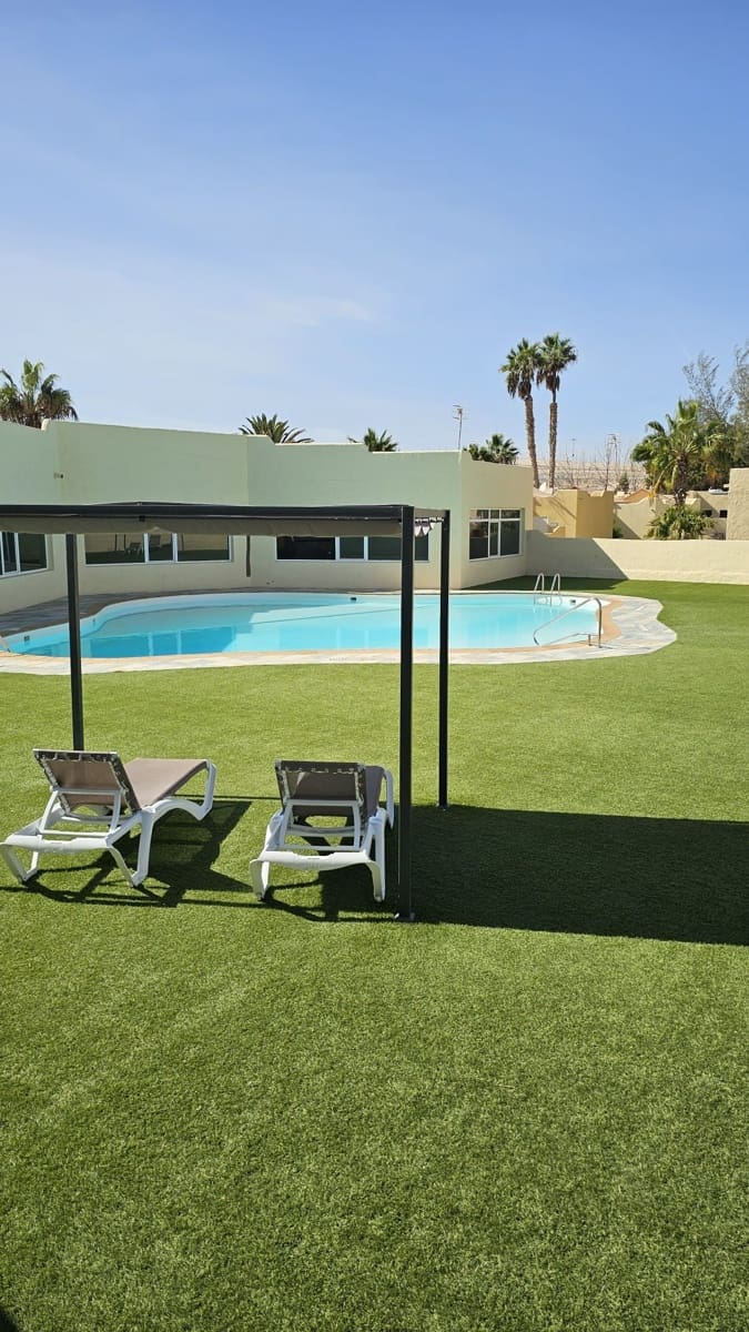   2 soveværelse   ferieLejlighed i Costa Calma   med   swimmingpool  garage  - € 560 (Ref: 9398232)