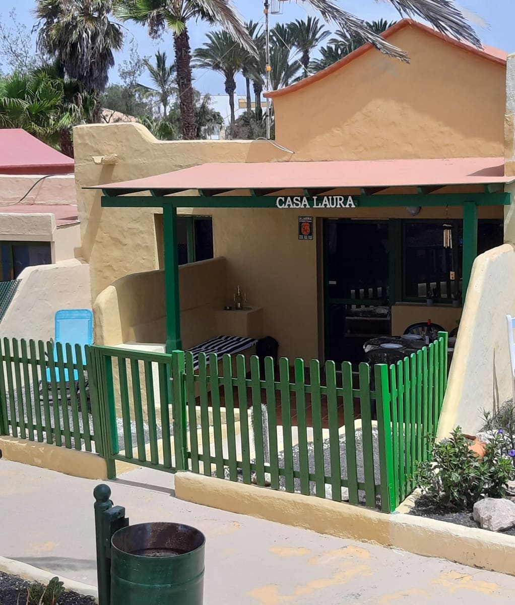   2 soveværelse   ferieLejlighed i Costa Calma   med   swimmingpool  garage  - € 560 (Ref: 9398232)