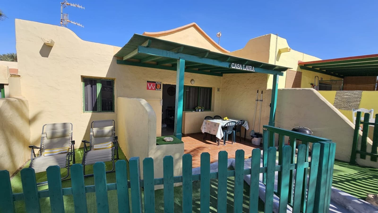   2 soveværelse   ferieLejlighed i Costa Calma   med   swimmingpool  garage  - € 560 (Ref: 9398232)