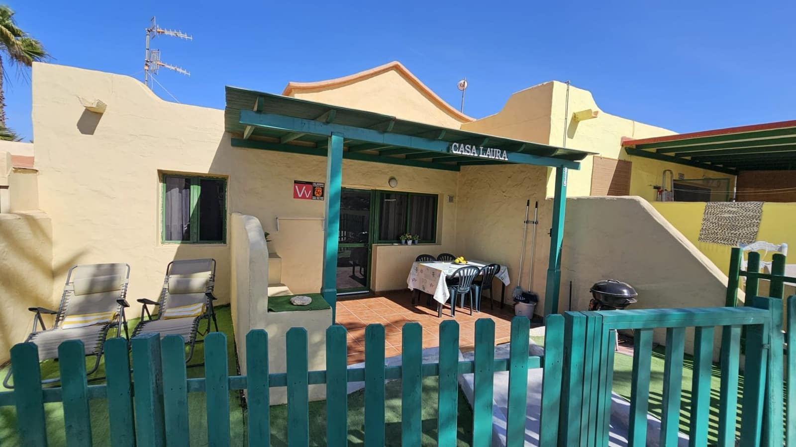   2 soveværelse   ferieLejlighed i Costa Calma   med   swimmingpool  garage  - € 560 (Ref: 9398232)