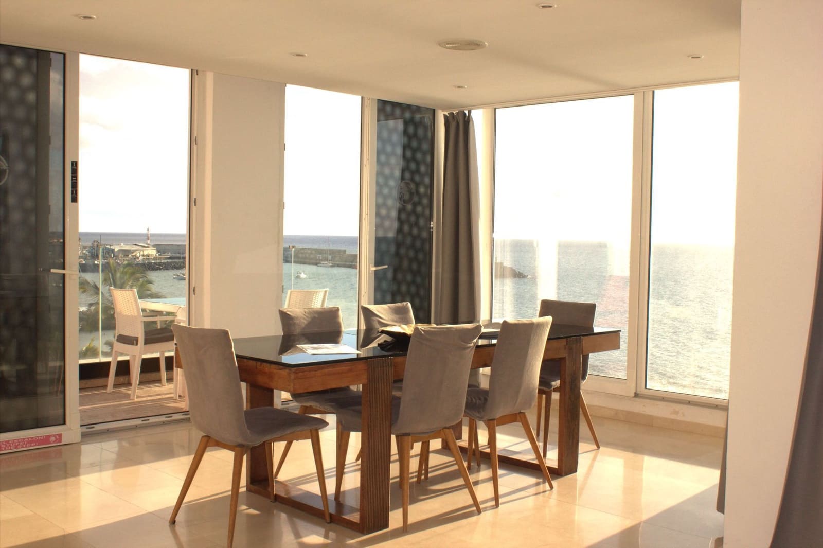 2 bedroom Apartment for sale in Arguineguin with pool - € 640,000 (Ref: 9535580)