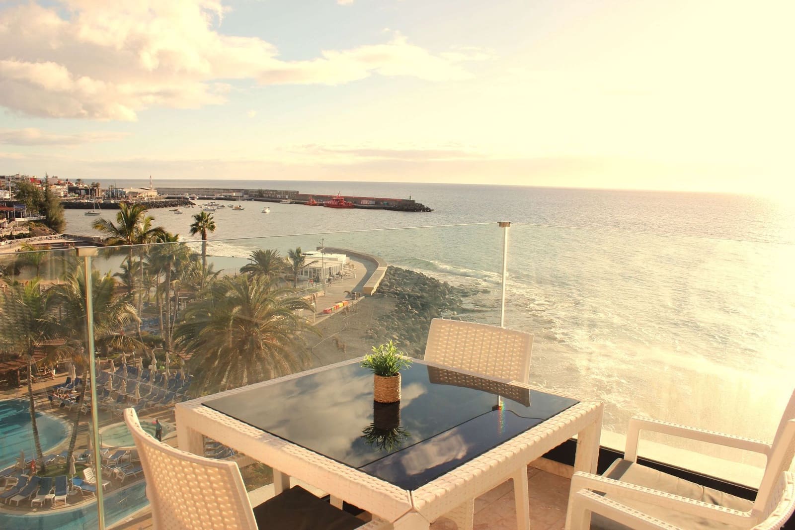 2 bedroom Apartment for sale in Arguineguin with pool - € 640,000 (Ref: 9535580)