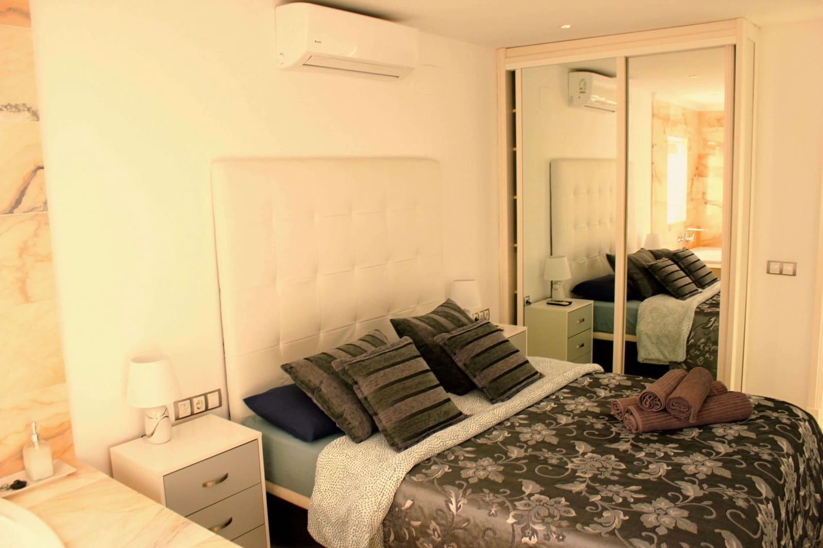 2 bedroom Apartment for sale in Arguineguin with pool - € 640,000 (Ref: 9535580)