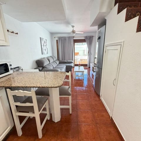 2 sovrum Hus att hyra i Puerto Rico, Mogán med pool - 1 200 € (Ref: 9535581)