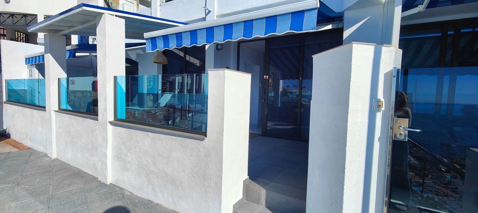 2 soveværelse Lejlighed til leje i Puerto Rico med swimmingpool garage - € 1.800 (Ref: 9564824)