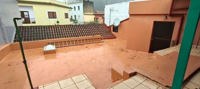 5 sypialnia Finka/Dom wiejski na sprzedaż w Las Palmas de Gran Canaria z garażem - 340 000 € (Ref: 9777705)