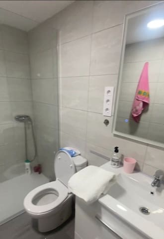 3 sovrum Lägenhet att hyra i Vega de San José, Las Palmas de Gran Canaria - 1 000 € (Ref: 9794236)