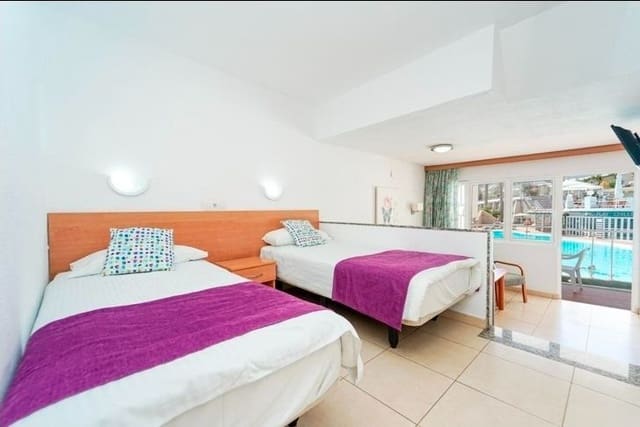 Apartamento de 1 habitación en Puerto Rico, Mogán en venta con piscina - 125.000 € (Ref: 9828747)