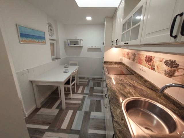 1 slaapkamer Appartement te huur in Arguineguín, Mogán - € 1.000 (Ref: 9884142)