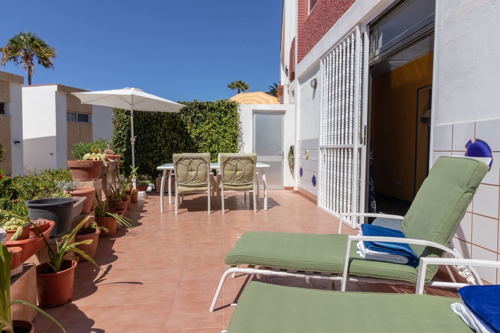 1 bedroom Apartment for rent in San Bartolome de Tirajana with pool - € 1,500 (Ref: 9957540)