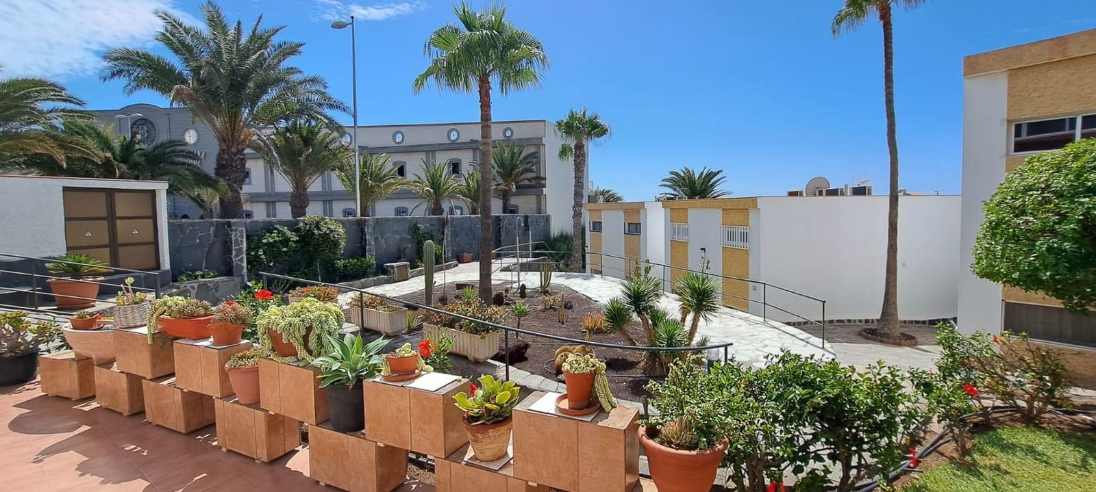 1 bedroom Apartment for rent in San Bartolome de Tirajana with pool - € 1,500 (Ref: 9957540)