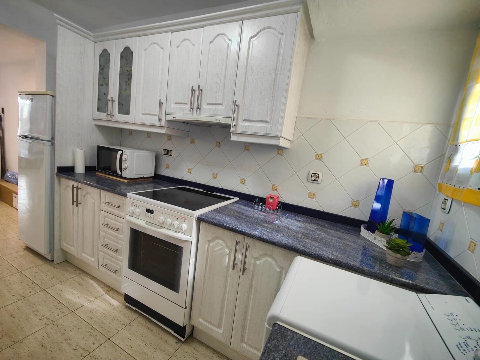 3 slaapkamer Huis te huur in Puerto Rico met zwembad garage - € 1.500 (Ref: 9999540)