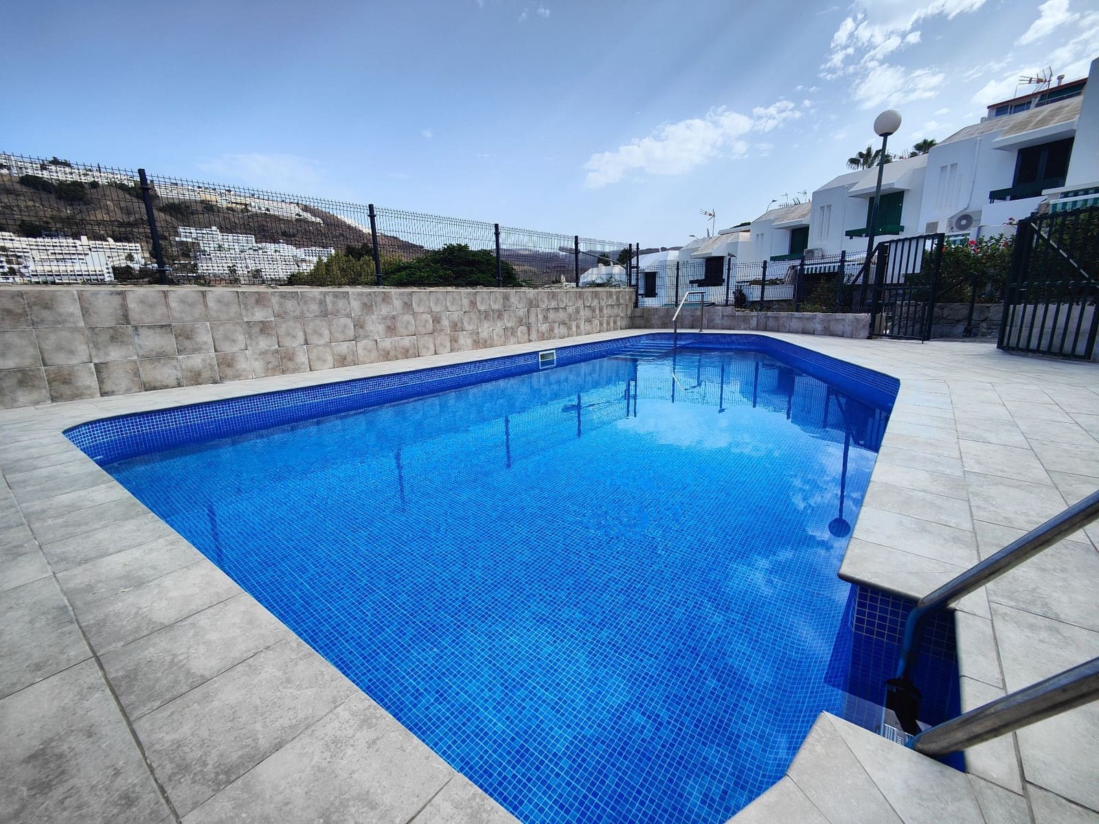 3 slaapkamer Huis te huur in Puerto Rico met zwembad garage - € 1.500 (Ref: 9999540)
