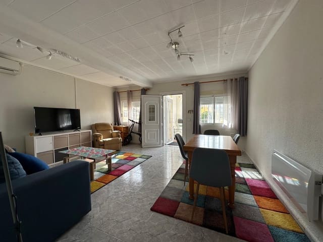 3 bedroom Villa for sale in La Marina, Elche / Elx with pool garage - € 250,000 (Ref: 10024602)