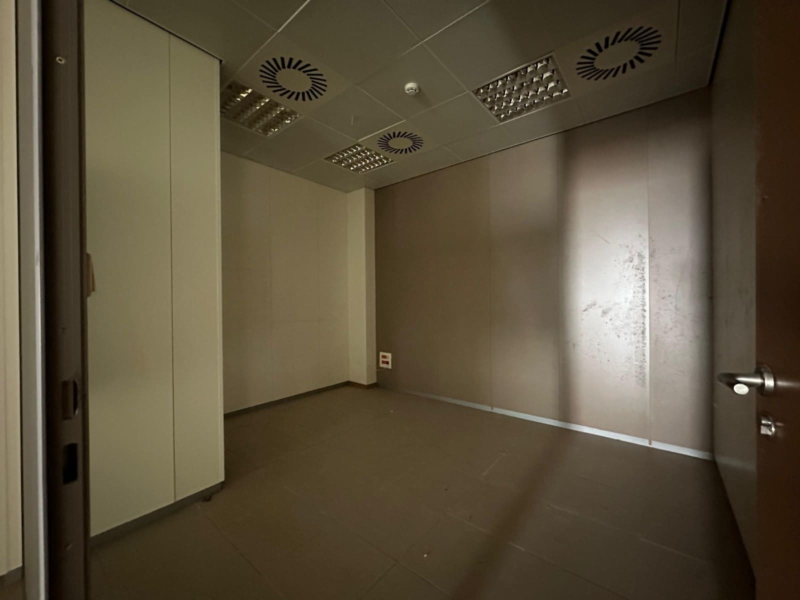 Comercial para venda em Daya Nueva - 150 000 € (Ref: 10045768)