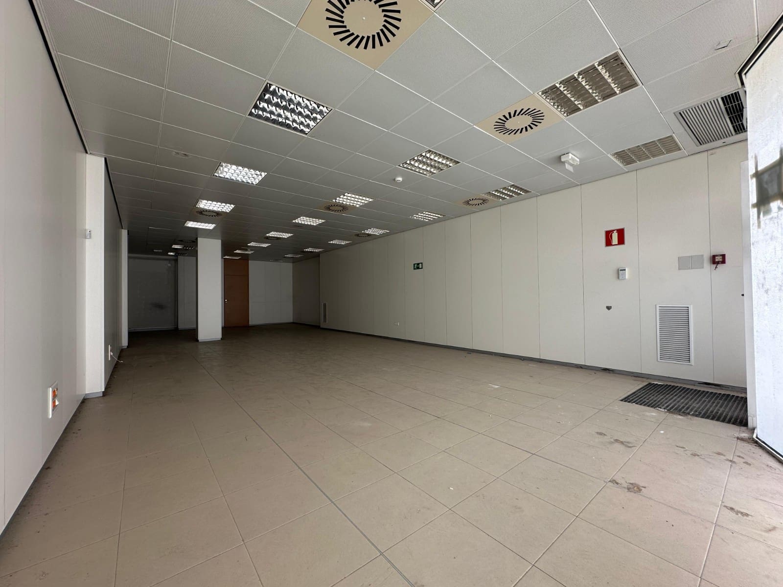Comercial para venda em Daya Nueva - 150 000 € (Ref: 10045768)