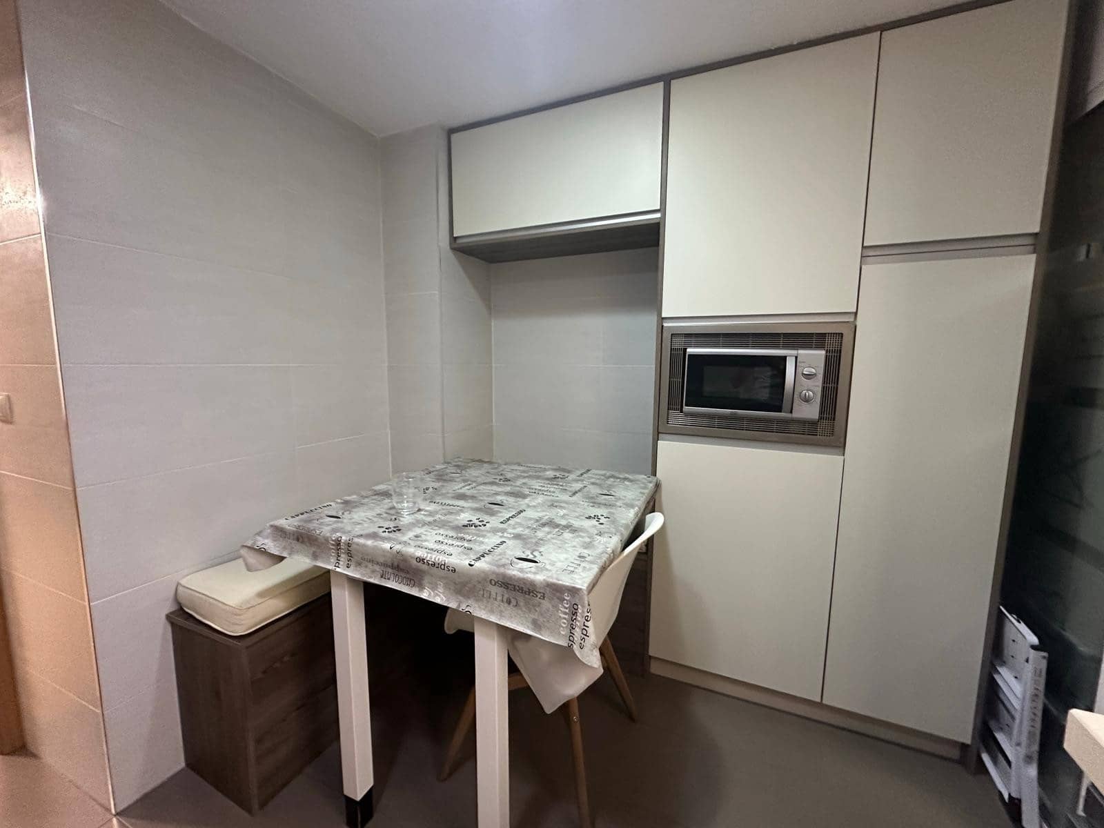 3 makuuhuone Huoneisto myytävänä paikassa Elche / Elx - 199 000 € (Ref: 10048453)