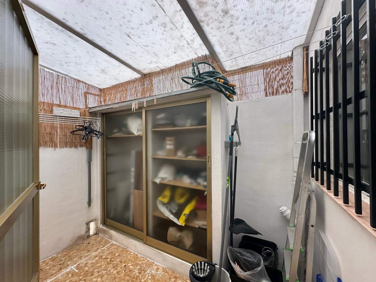 3 makuuhuone Huoneisto myytävänä paikassa Elche / Elx - 199 000 € (Ref: 10048453)